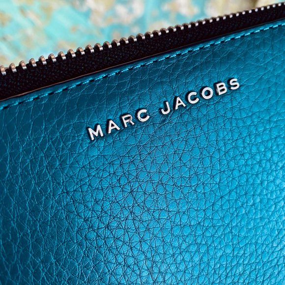 Marc Jacobs Checkbook Wallet - Picture 4 of 5